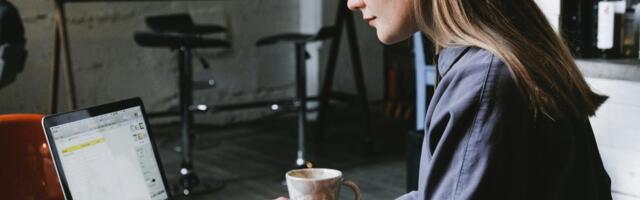 Evropa menja uslove za posao: AI veštine sada traže i van IT sektora, posebno na ovim poslovima