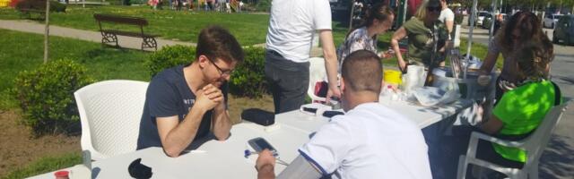 Na humanitarnom bazaru i koncertu prikupljana sredstva za aktivnosti Udruženja za pomoć osobama sa autizmom iz Kragujevca