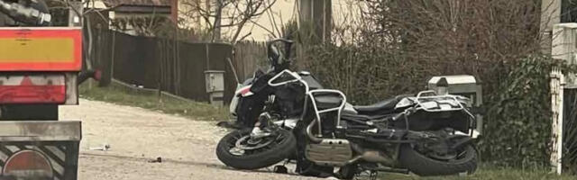 MLADIĆ (27) SE MOTOROM SUDARIO SA ŠLEPEROM NA PUTU NIŠ-PIROT Vozač polomio vratni pršljen, karlicu i butnu kost