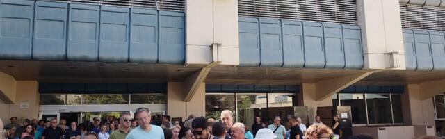 Počeo je štrajk upozorenja ispred ZC Studenica u Kraljevu