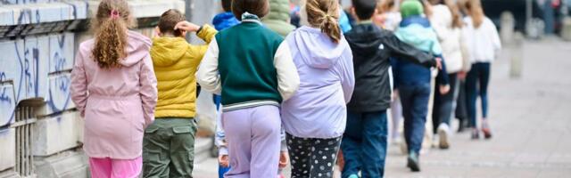 Širom sveta obeležava se Međunarodni dan deteta: Program jačanja porodice u devet zajednica širom Srbije