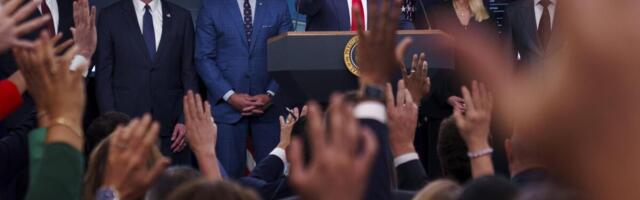 ON JE TRAMPOV KEC U RUKAVU?! Pred Danijelom izazov koji niko nije uspeo da reši - KAD ČUJETE ČIJI JE... (FOTO)