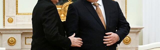 Zahvaljujući američkim sankcijama: Orban podmazuje Srbiju ruskom naftom