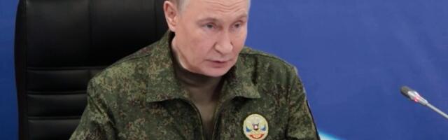 Putin obukao vojnu uniformu i žestoko zapretio Ukrajini!