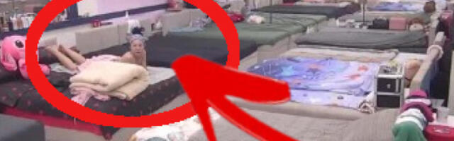 OVAKO GA JE NAMAMILA U KREVET! Maja Marinković SE SKINULA PRED KAMERAMA- silikonske grudi i zadnjica U PRVOM PLANU! (GALERIJA)