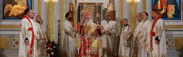 Pravoslavne crkve u svetu obeležile Božić sa manje vernika zbog korone