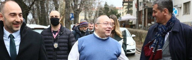 PRVE FOTOGRAFIJE VULETIĆA ISPRED TUŽILAŠTVA: Ovako je bivši potpredsednik Partizana odveden na informativni razgovor u SBPOK!