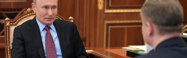 UPRKOS KORONAVIRUSU! Putin sve iznenadio i pojavio se u Kremlju, ovo je bio povod