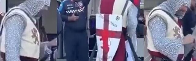 Engleski navijači izbačeni zbog odjeće koja je uvredljiva za muslimane