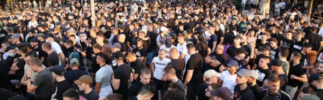 GROBARI OKUPIRALI ULICE BEOGRADA: Navijači Partizana žele korenite promene u klubu! (VIDEO)