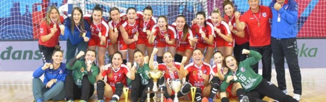 TROFEJ IDE U JAGODINU: Rukometašice Jagodine osvojile Kup Srbije