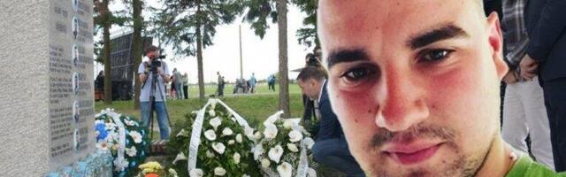 BOLJE DA JE UBIO MENE NEGO NJEGA! Bolna ispovest brata Petra Mitrovića koji je ubijen u masakru u Malom Orašju: "MOLIO NAS JE DA STANEMO, NIJE MOGAO DA IZDRŽI BOLOVE!"