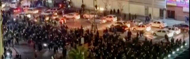 Tajm: U Iranu više od 200 poginulih u protestima, vlast koristi vatreno oružje