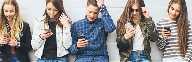 Zabrane telefona u školama definitivno će biti! 2 modela u opticaju, oglasio se ministar prosvete