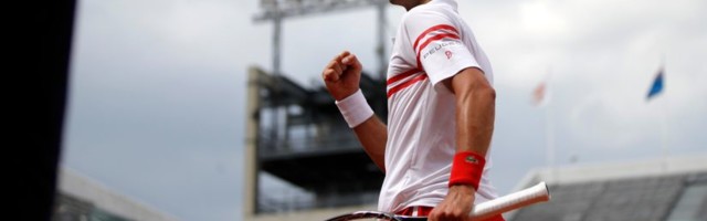 Ne diraj kralja dok spava! Đoković pretrpeo brejk na startu, pa počistio Kuevasa sa terena