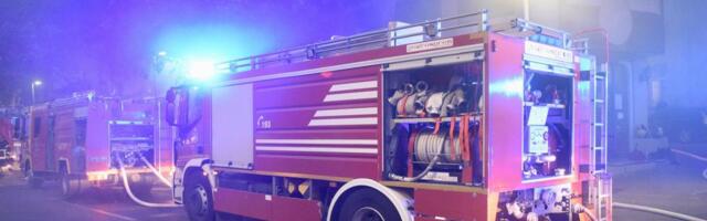 GOREO AUTO KOD SAVA CENTRA: Na Gazeli usledio kolaps