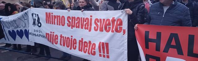 Održan protest u Valjevu povodom pola godine od policijske brutalnosti u tom gradu