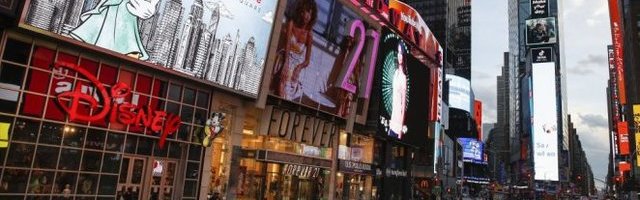 NE PLATIŠ RATU, POSTAJEŠ BESKUĆNIK, TO JE AMERIKA... Ljudi u SAD masovno ostaju bez posla zbog pandemije korone, nemaju zdravstveno, mnogi će završiti na ulici...