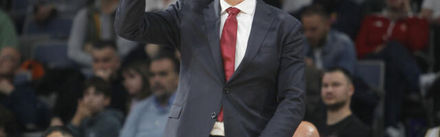 Zakuvalo se pred derbi: Obradović poslao poruku Karliku posle peckanja, on mu odmah odgovorio