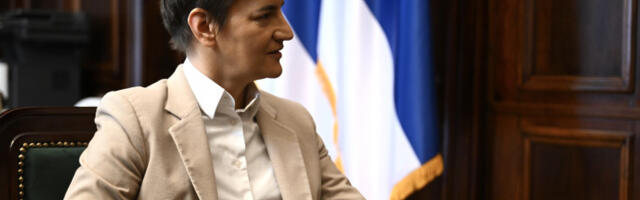 Брнабић: Надреално је да Савковић из Брисела држи лекције о демократији