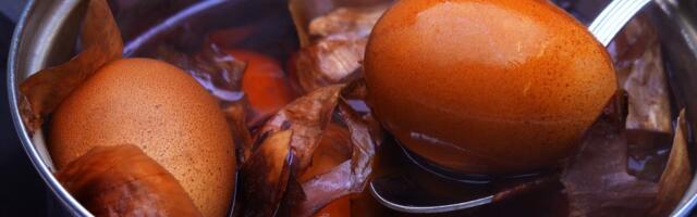 Niste stigli i uradili bi to danas? Evo da li je greh farbati jaja na Veliku subotu