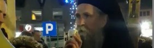 EPISKOPU JOANIKIJU I NIKŠIĆKIM SVEŠTENICIMA ODREĐENO ZADRŽAVANJE DO 72 SATA