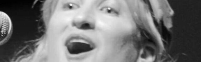 Čuvena pevačica poginula u požaru u svojoj kući