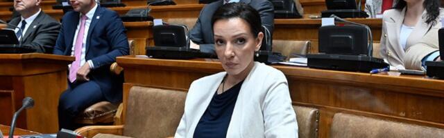 Tepić: Ničija glava ne sme ostati na asfaltu zbog Vučićevog režima