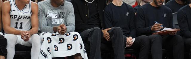 SPARSI NEMOĆNI BEZ VEMBANJAME! Finiks rutinski savladao San Antonio (VIDEO)