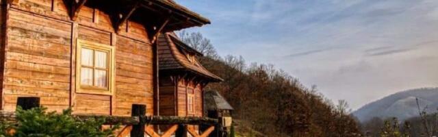 Prodaje se CELO etno selo, sa poljima lavande i razvijenim BIZNISOM: Cena kao za stan na PERIFERIJI Beograda