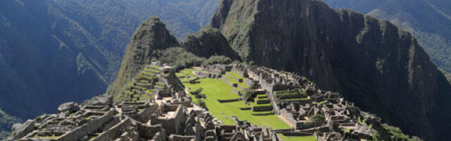 Једна особа погинула у судару два воза код Мачу Пикчуа