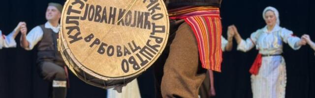 KOSOVO I METOHIJA U SRCU SREMA: Sremska Mitrovica ugostila umetnike iz srpskih enklava (FOTO)