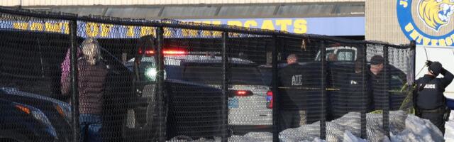 Odjekuju pucnji, ljudi u panici beže: Snimljen trenutak kada je otac pucao u ženu i decu na klizalištu