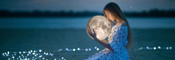 Stiže Selena i svima skida mrak sa duše: Beli mesec 13. marta donosi promene, a evo i da li se vama nalazi u natalu