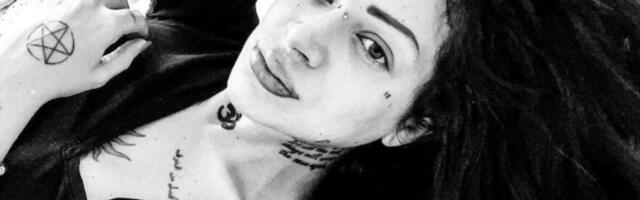 SVE JOJ JE GORE I GORE! Pevačici OTKAZALA LEVA STRANA TELA! Mislila da joj je od zuba, a onda je od MUKE...