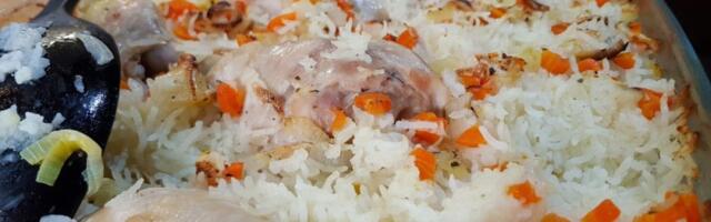 Seljački pilav sa piletinom iz rerne: Starinski ručak koji miriše na domaću kuhinju