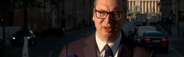 Вучић из Париза: На Ђокићевој страни су страна подршка, медијска и светска машинерија