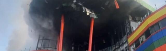 Eksplozija u Rusiji: Gori tržni centar, jedna osoba poginula