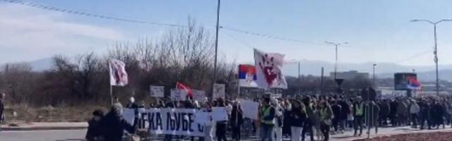 Došlo je na naplat(n)u: Dve kolone stigle do rampe u Nišu, blokada do 21h