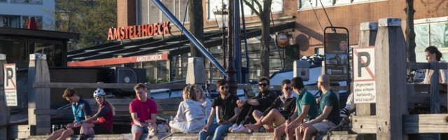 Holanđani pre dolazili u Beograd zbog klabinga, sada zbog vakcine - cele kompanije organizovano zakazuju vakcinaciju kod nas