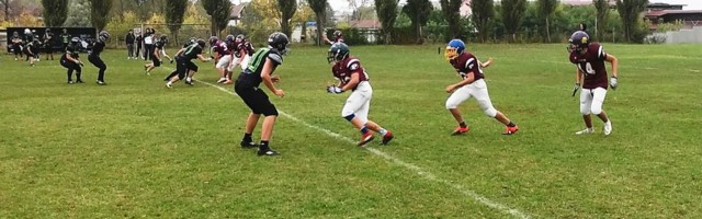 ZAJEDNIČKA AKCIJA: Američki fudbal i cveće za školu