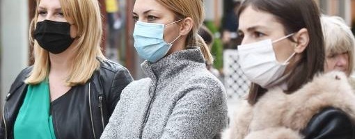 Kon: Ako svi nose maske i drže distancu - zaštita je 99 odsto