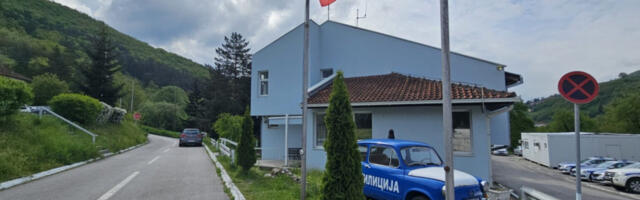 DEČAK (12) VOZIO AUTO, A NA ZADNJEM SEDIŠTU ONA Šok policajaca u Prijepolju!