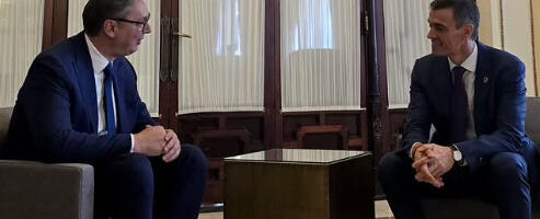 Predsednik Vučić stigao u Sevilju: Sastao se sa španskim premijerom Sančezom