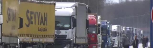 AMSS: Teretnjaci na Batrovcima čekaju sedam sati, tri sata na Horgošu i Kelebiji