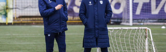 Žurka u Pazaru: Lalatović debitovao pobedom, pa slavio sa navijačima (VIDEO)