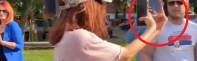 Glavni adut blokadera: Srednji prst kao program i politička poruka građanima (VIDEO)