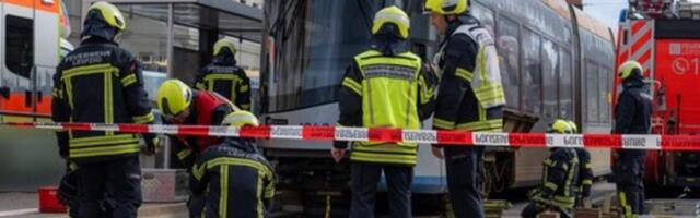 HOROR U BERLINU: Tramvaj iskočio iz šina, povređeno 20 ljudi! (VIDEO)