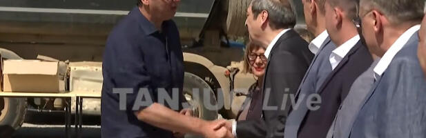 (UŽIVO) Vučić u obilasku radova na izgradnji deonice brze saobraćajnice Bački Breg – Srpska Crnja