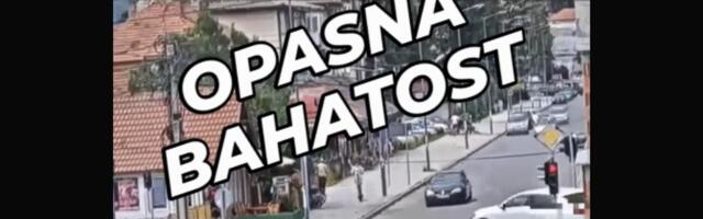 Za dlaku izbegnuta strašna tragedija u Sjenici! Objavljen UZNEMIRUJUĆI snimak opasne vožnje nasred raskrsnice
